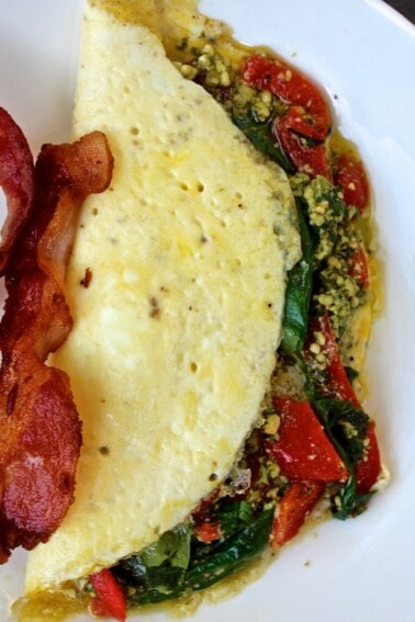Roasted Red Pepper and Pesto Omelet