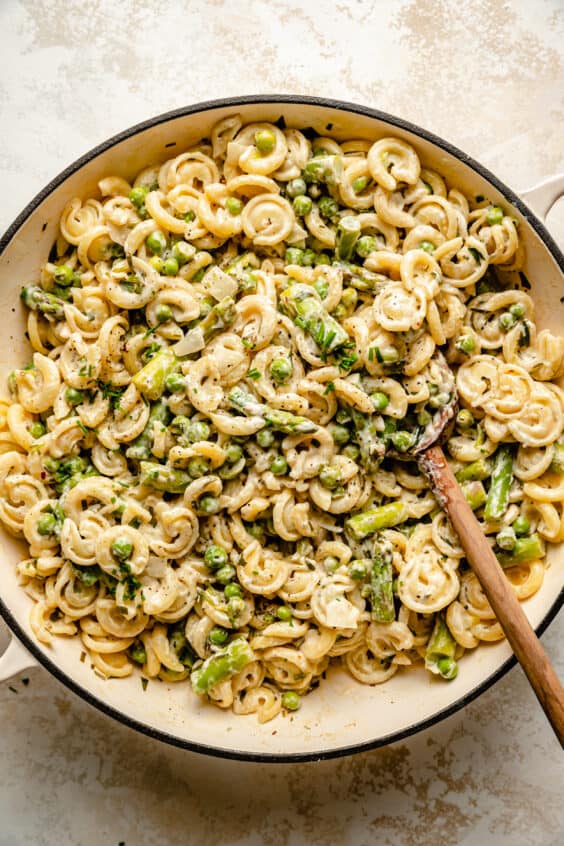 Creamy Goat Cheese Pasta with Asparagus and Peas